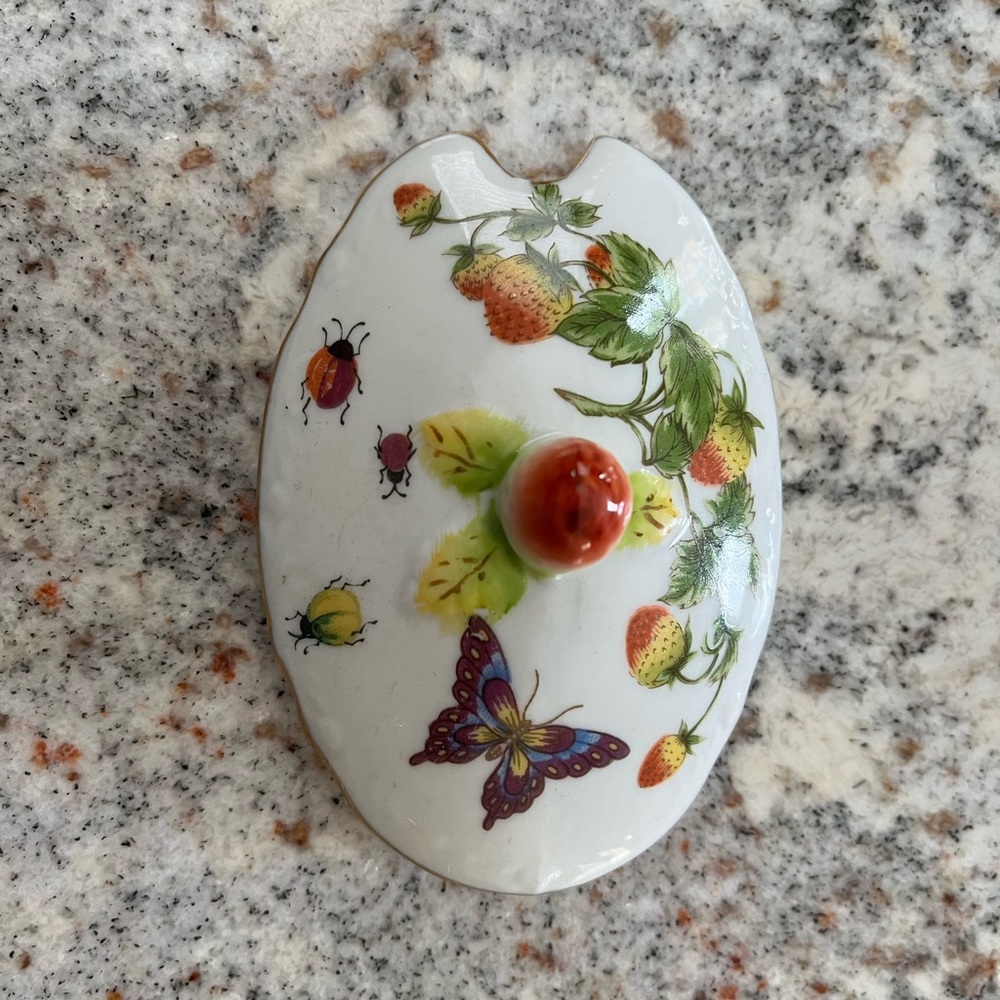 Lid - Picture 2 of 3